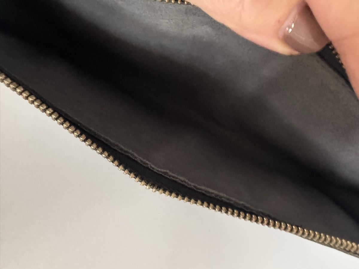 Louis Vuitton Borse da donna: Louis Vuitton Pochette Noir Épi – Usato da Trelex venduto da emi_r59r 6