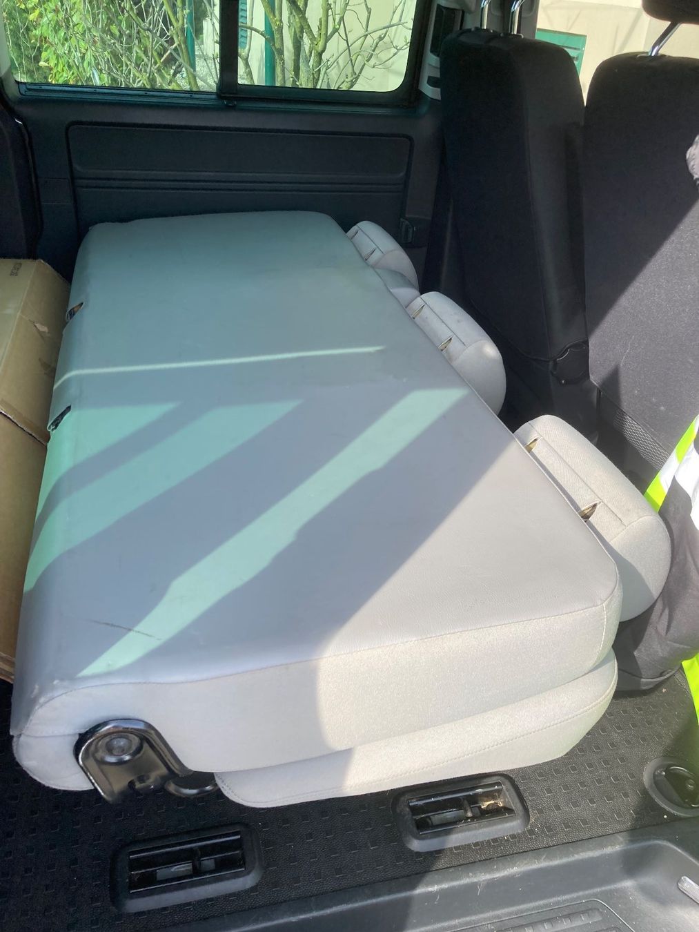 Tutti pezzi di ricambio auto: Sitzbank VW T5 , T6 , – Usato da Emmen venduto da 166500 1