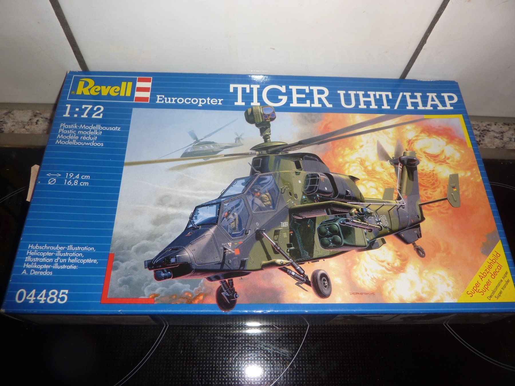 Revell Kits de montage: TIGER UHT/HAP – Neuf avec emballage d'origine à Balsthal par bouteliee