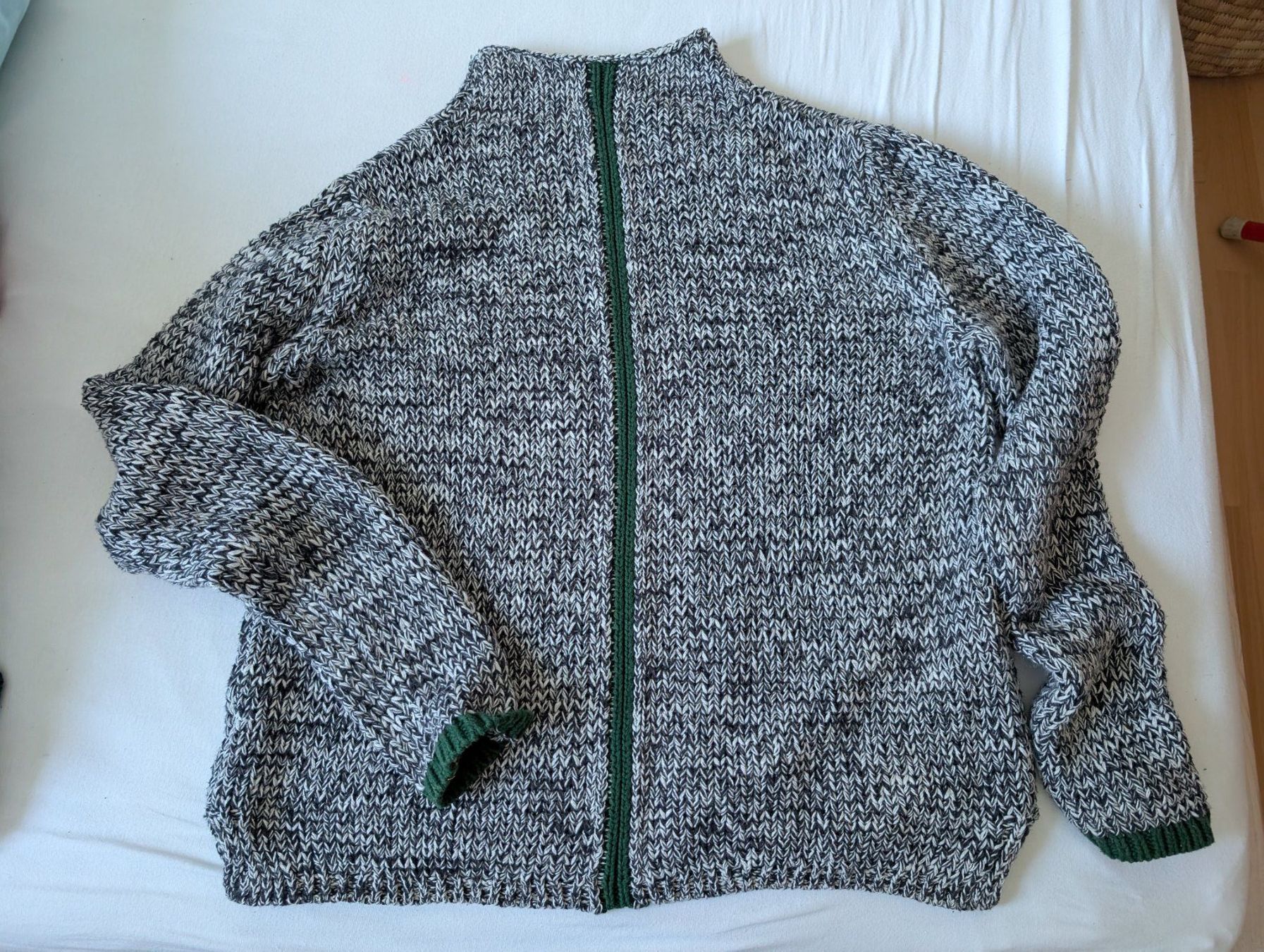 Opus Pulls & Sweat-shirts: Dunkelblau-weisser Pulli von Opus, Grösse 38 – D'occasion à Greifensee par Floh02 1