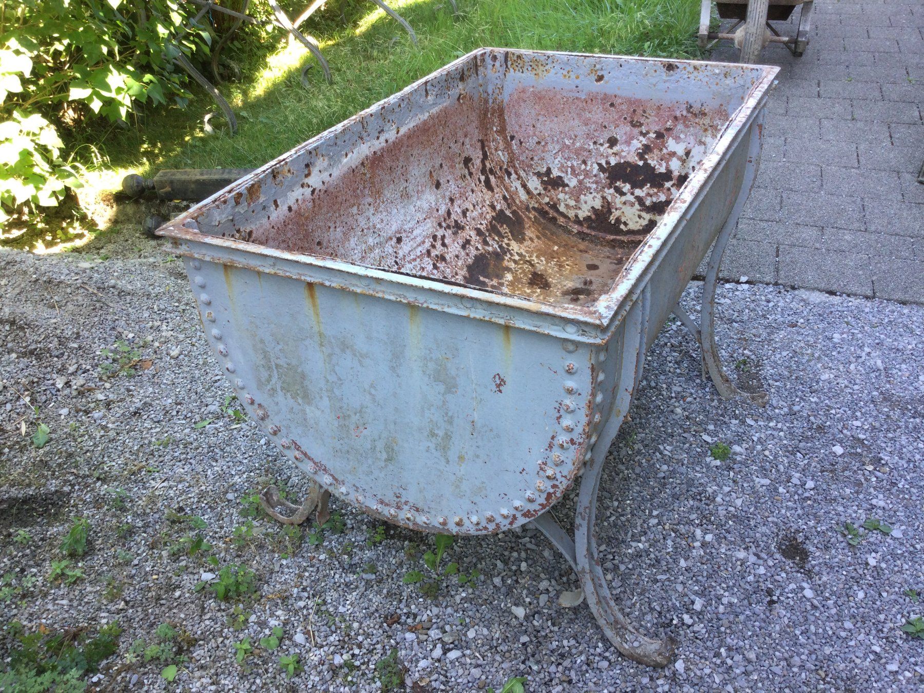 Werkzeuge: Uralter Trog Eisen genietet für Blummen oder Hochbeet – Gebraucht aus Wangen SZ von kuriosum12 1