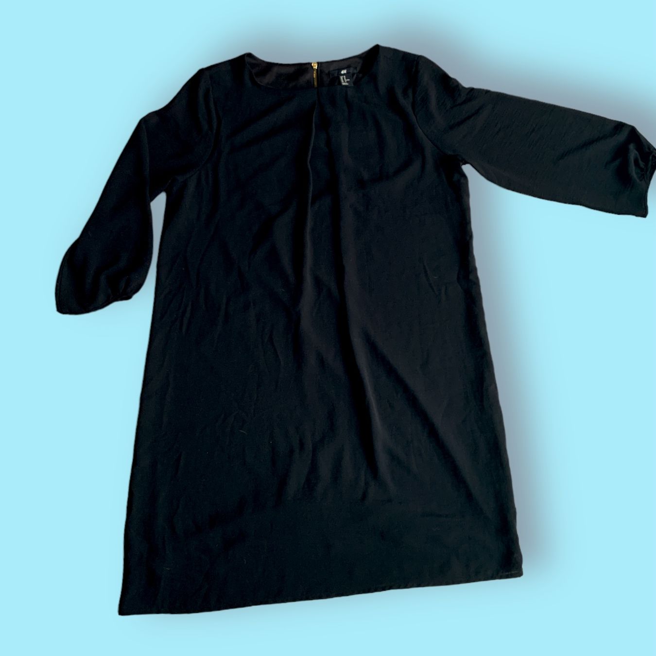 H&M Robes: Black flowy dress – D'occasion à Basel par demonbaby2222