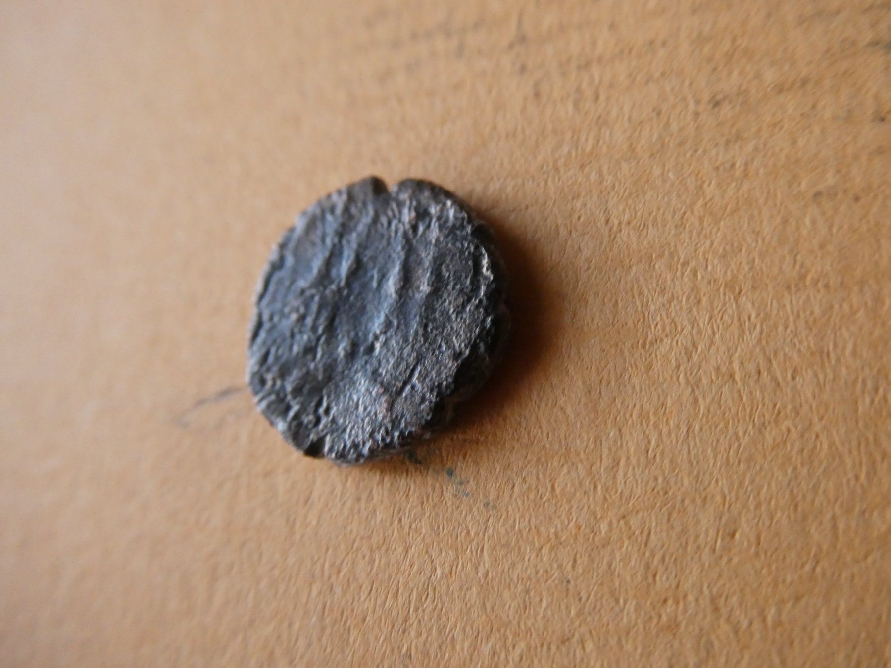 Tutti le monete: uralte   Bronzemünze    12 mm  1.20 g – Usato da Hinterforst venduto da Rohusri 3