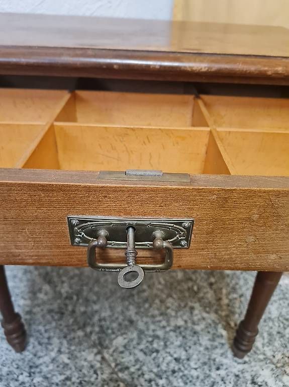 Tavoli: Beistelltischchen Holz – Usato da Kriens venduto da LotusOase 3