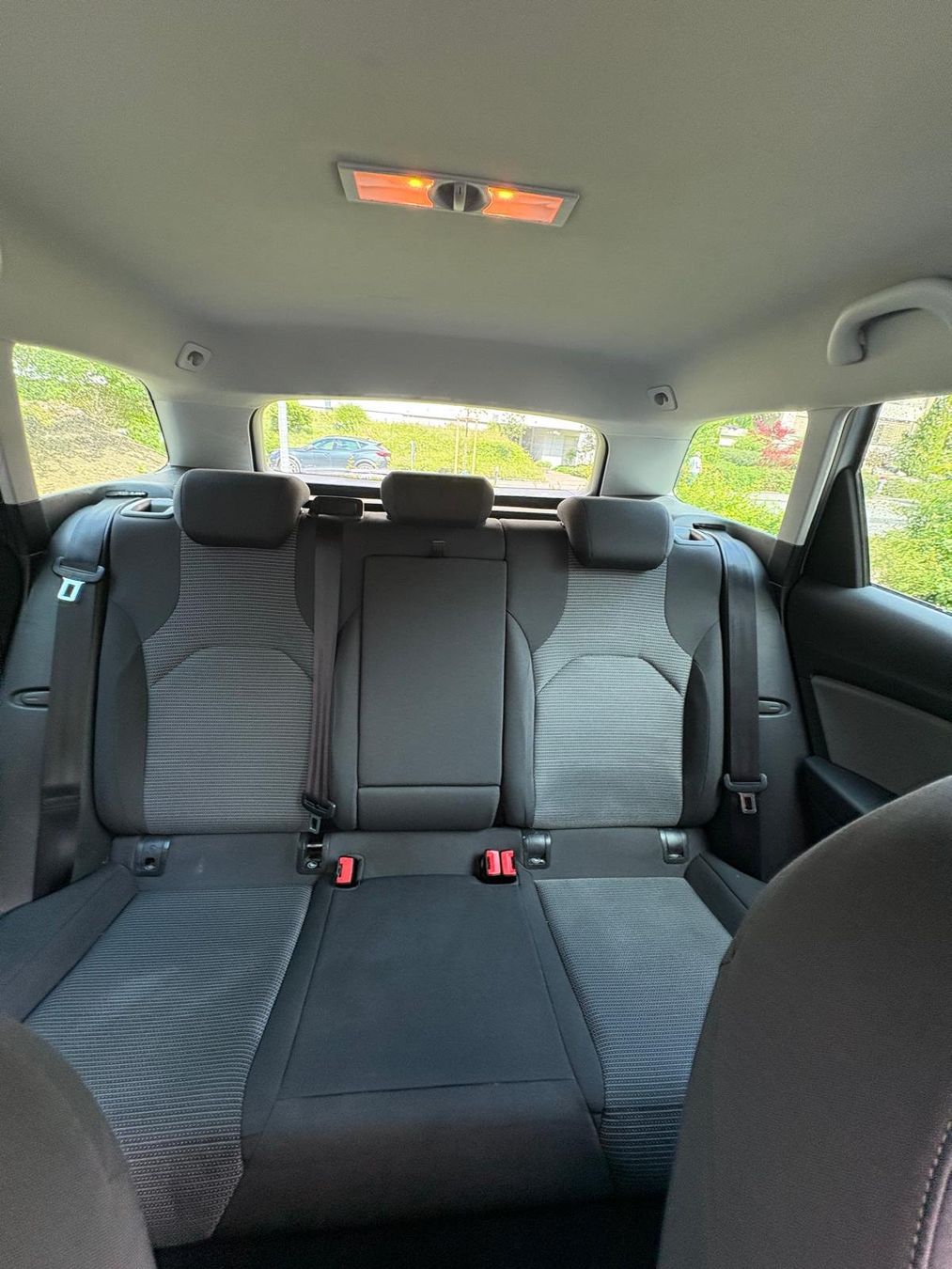 Seat Automobili: Seat Leon ST 1.6 TDI – Usato da Anglikon venduto da savic1234 5