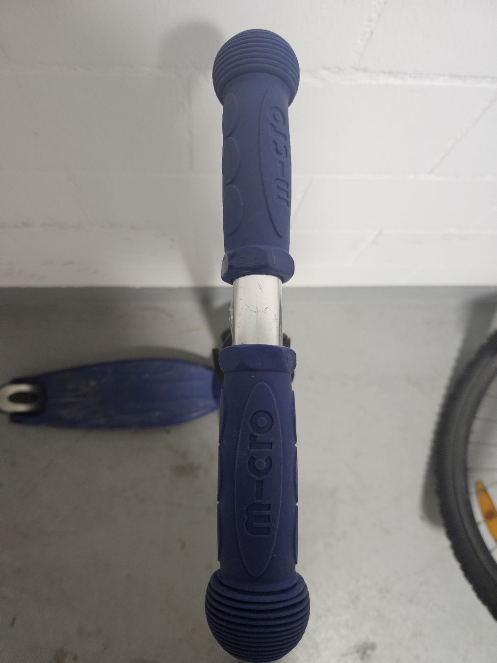 Micro Kickboard: Kinderroller Micro Maxi blau gebraucht – Usato da Neftenbach venduto da susanne0041 1