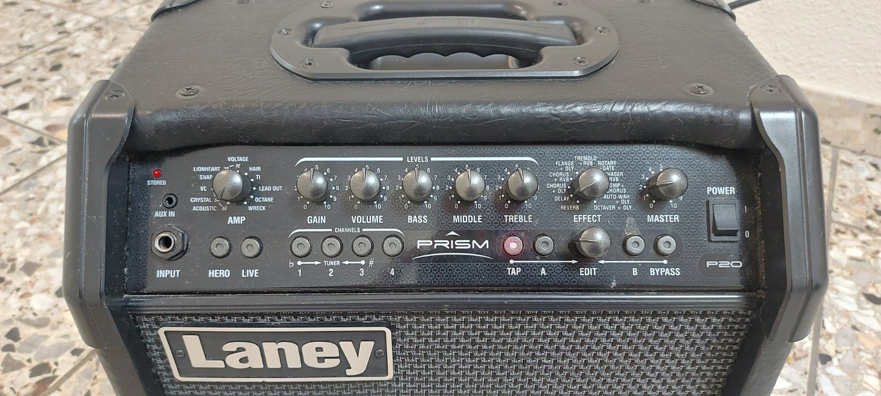 Laney Amplificatori: Laney PRISM P20 Combo Gitarrenverstärker – Usato da Glattbrugg venduto da Swissmusik 1