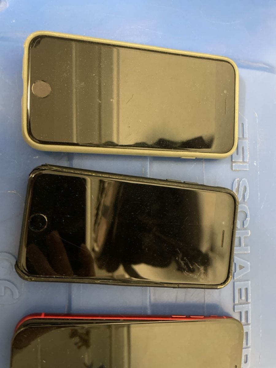 Apple Handys / Smartphones: Apple Handys Konvolut def. – Defekt aus Abtwil sg von Kueng.MultiOutlet 2