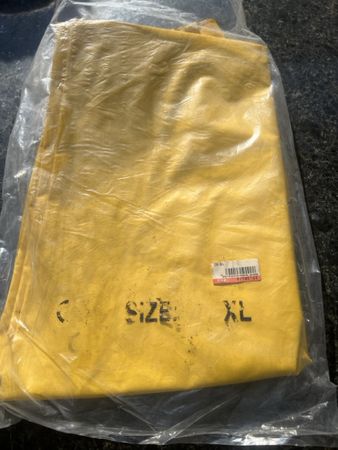 Gelbe Regen Hose, ungebraucht, Groesse XL, Top Zustand!