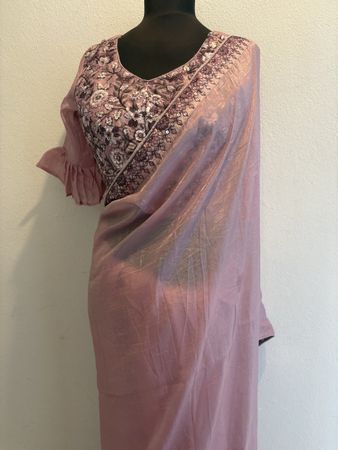 Damen Saree Set altrosa mit Stickerei und Pailletten