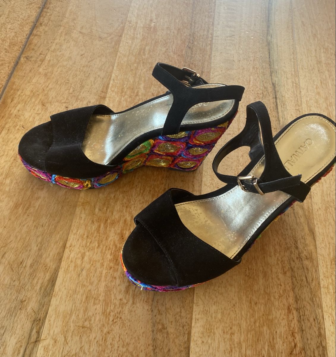 Scarpe da donna: Catwalk Damenschuhe Keilabsatz Gr. 40 – Usato da Adelboden venduto da lar_8mbg