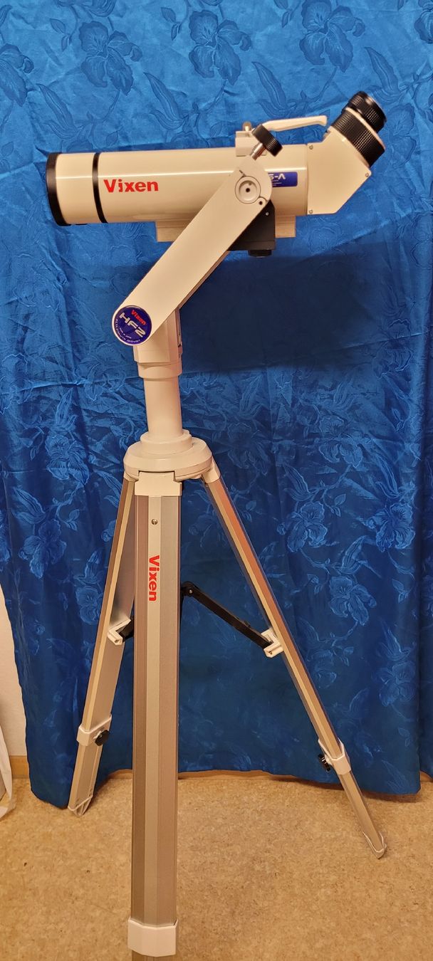 Vixen Binocoli: Vixen BT-81S-A Fernglas mit Stativ  – Usato da Basel venduto da m_schwarz