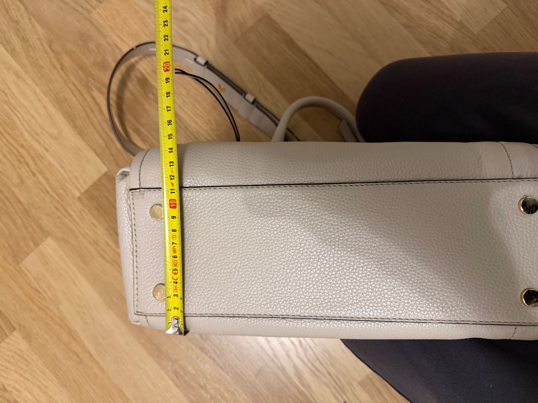 Michael Kors Taschen für Damen: Michael Kors Handtasche beige Leder Damen – Gebraucht aus Zürich von Shoppingqueen98 7