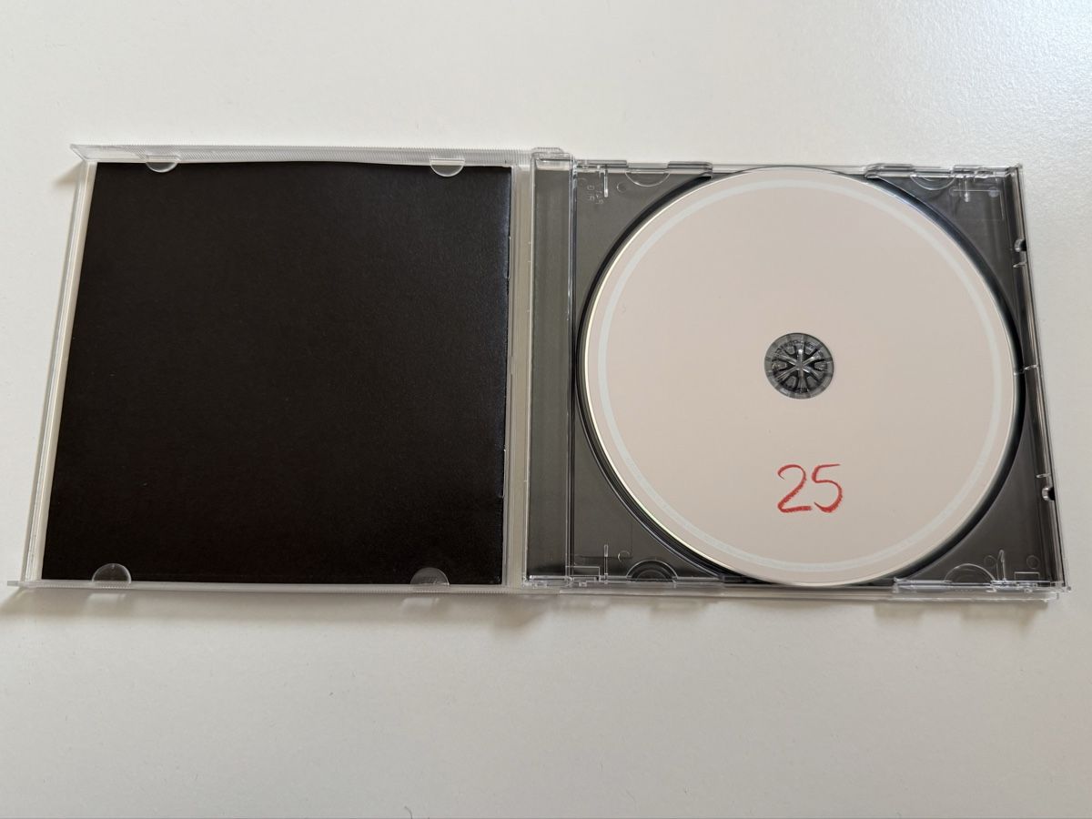 CD: Adele - 25 - CD Album  2015 – Usato da Oberried Brienz venduto da Chyara 2