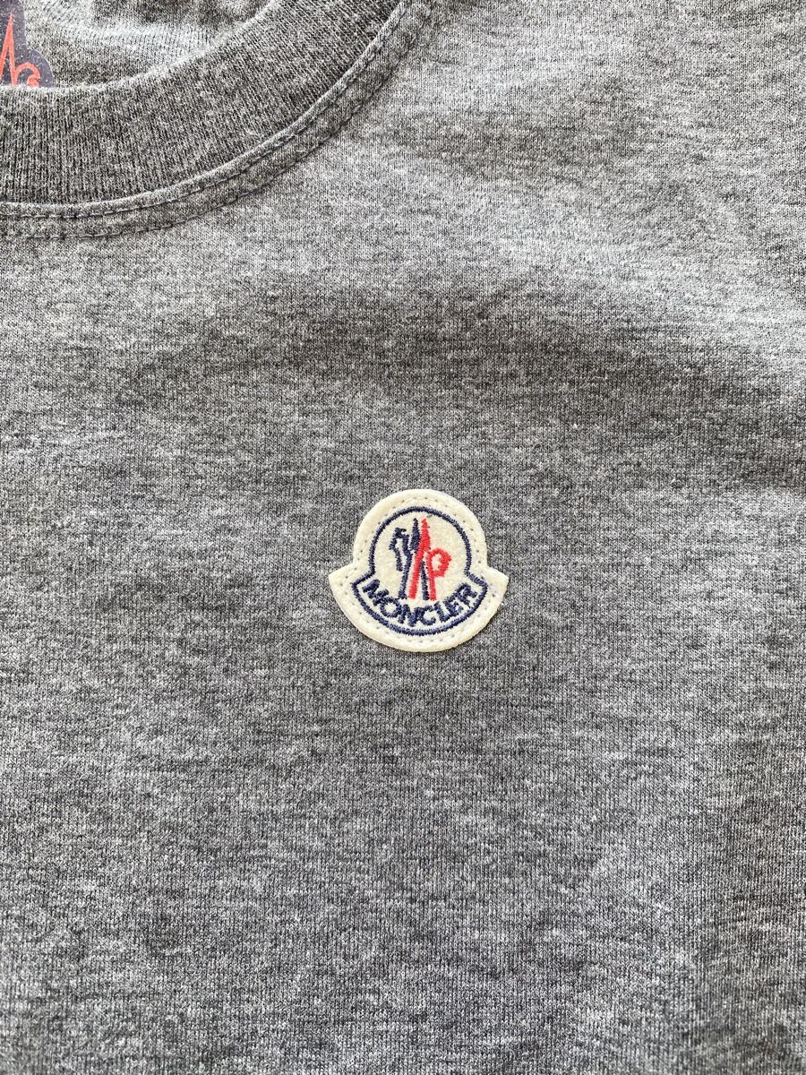 Moncler Camicie, T-shirt & Polo: T-Shirt Moncler Gr.116 neu – Nuovo (secondo la descrizione) da Affoltern am Albis venduto da Vsyra 1