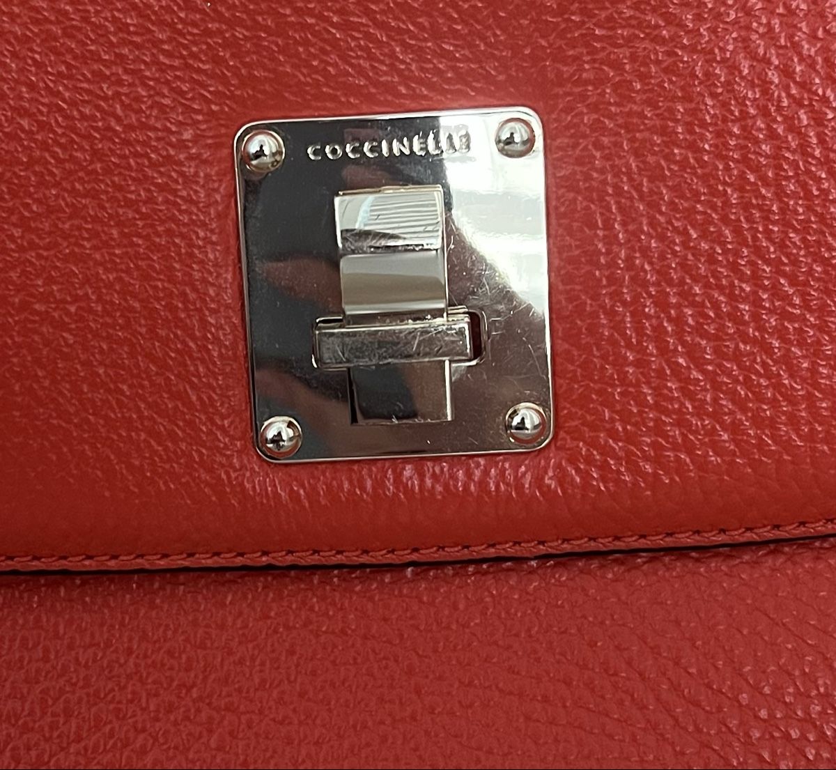 Coccinelle Taschen für Damen: Originale orangefarbende Coccinelle Tasche – Gebraucht aus Dietikon von Mischi2167 3