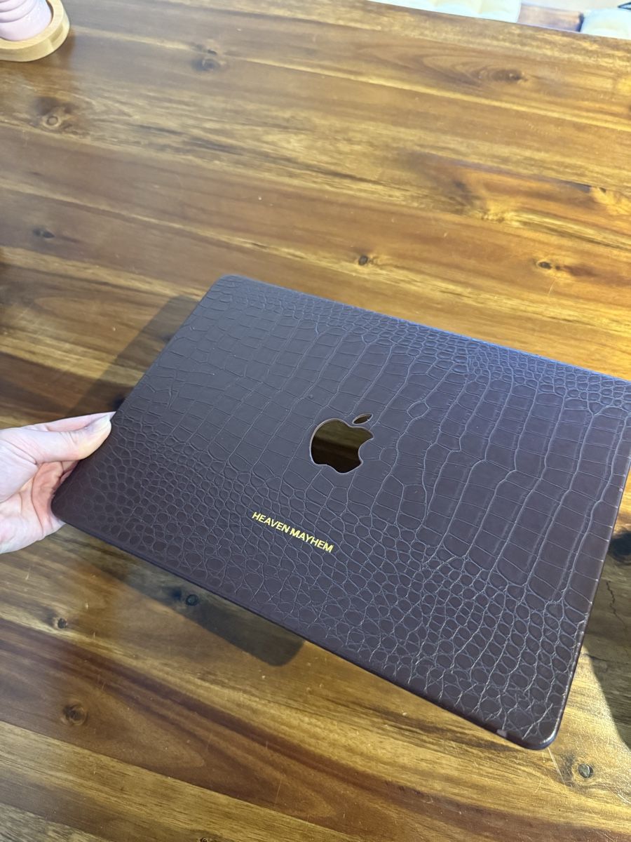 Covers & Taschen: Laptop Cover  – Gebraucht aus Luzern von Itsclaire