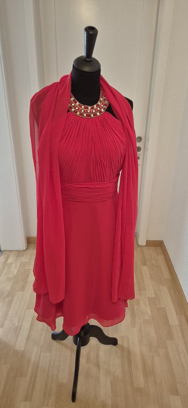 Vestiti: Rotes Cocktailkleid Grösse 40 – Usato da Schwyz venduto da Vesparider01 8