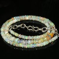 39 Cts Natural Ethiopian OPAL Collier  VP 130,-