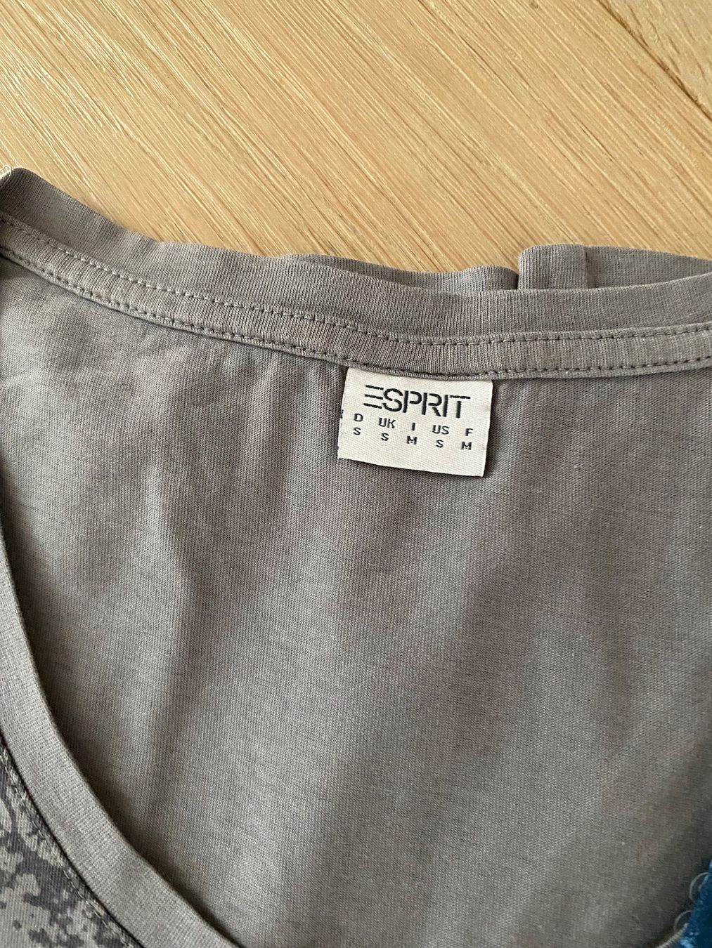 Esprit T-Shirts: Shirts Damen Gr. S von Esprit einwandfrei – Gebraucht aus Buhwil von Lin66 1