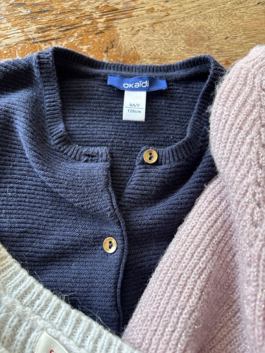 Ensembles coordonnés: Pullover Catimini und  Jacke Okaidi  gr 128 – D'occasion à Evilard par Anna0135 2
