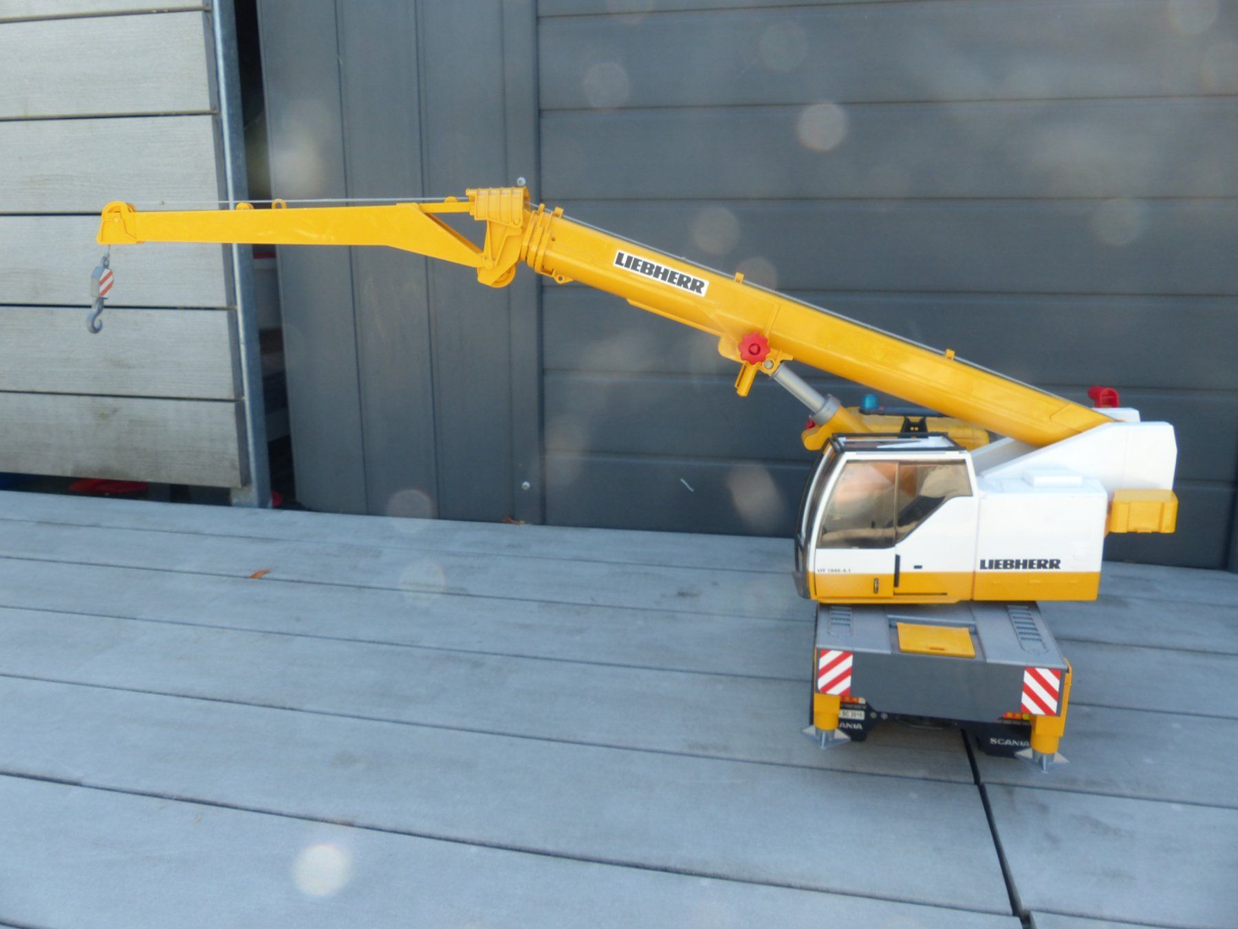 Bruder Jouets: Kranwagen Liebherr – D'occasion à Jona par Cinnestig 4