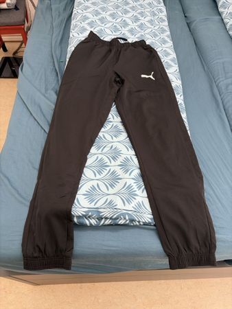 Puma Trainingshose schwarz Grösse XS guter Zustand