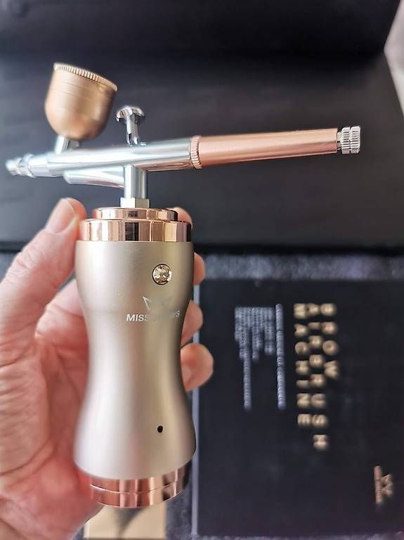 Make-up: AIR Brow Starter Set – Gebraucht aus Cham von lenitchki