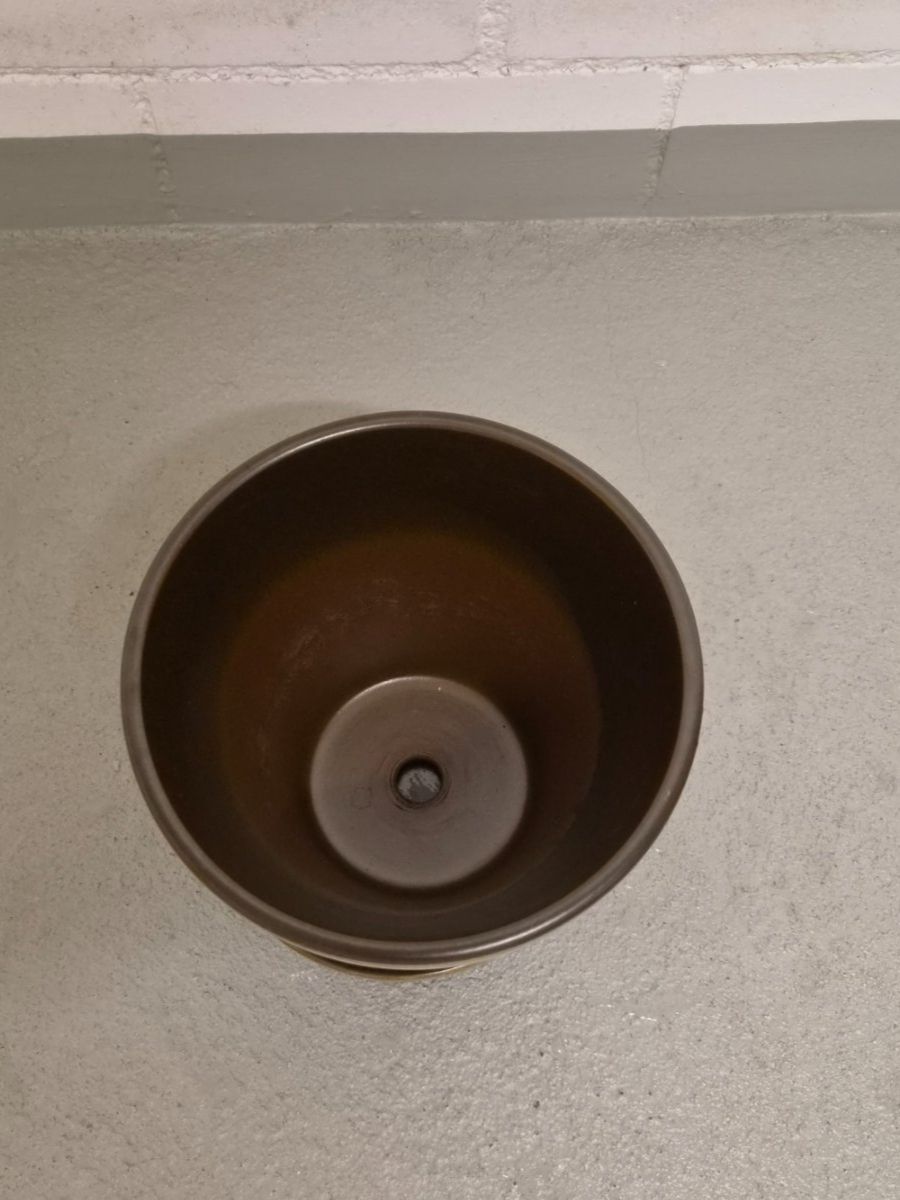 Blumentöpfe: Blumentopf mit Untersetzer, braun, Keramik – Gebraucht aus Eschenbach SG von floeckli444 2