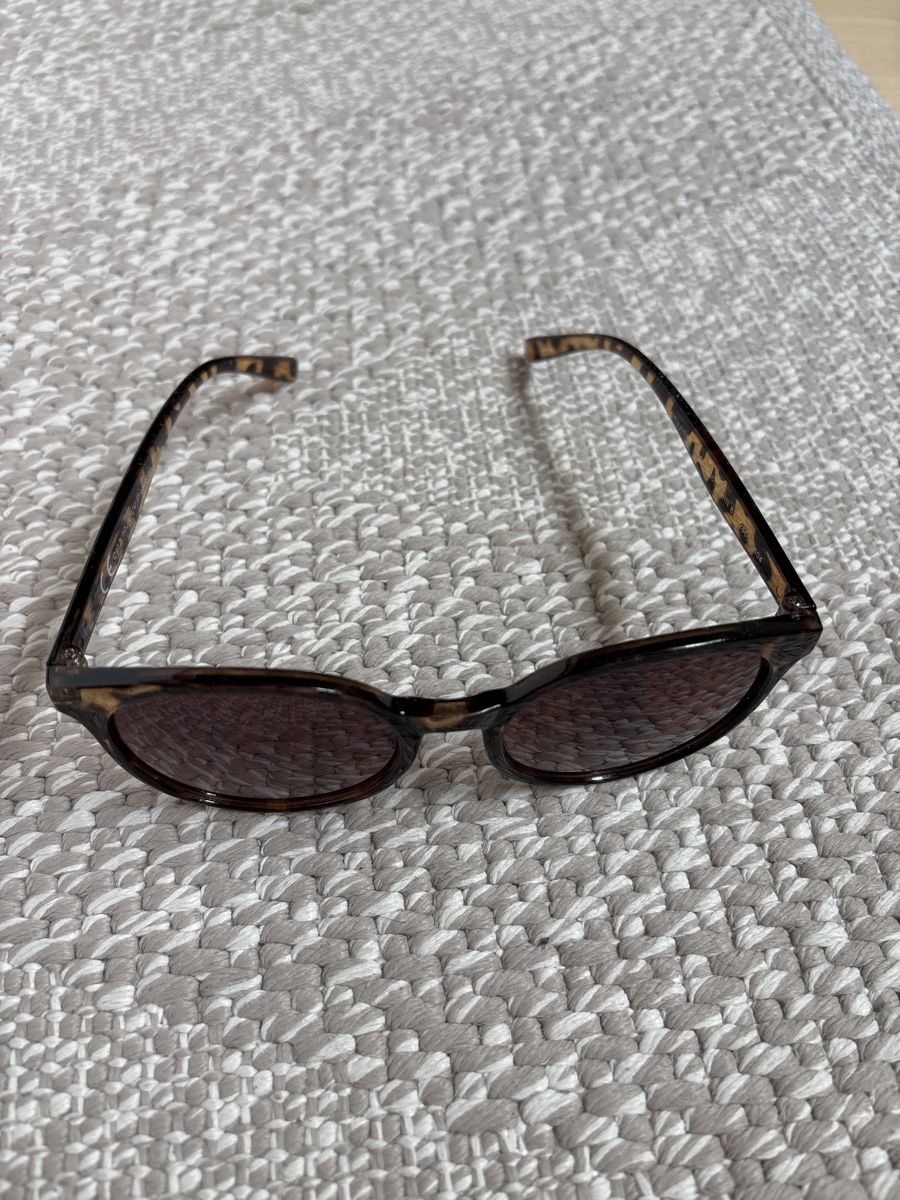 Occhiali & Lenti: Sonnenbrille im trendigen Design – Usato da Wabern venduto da est_jw6s 1