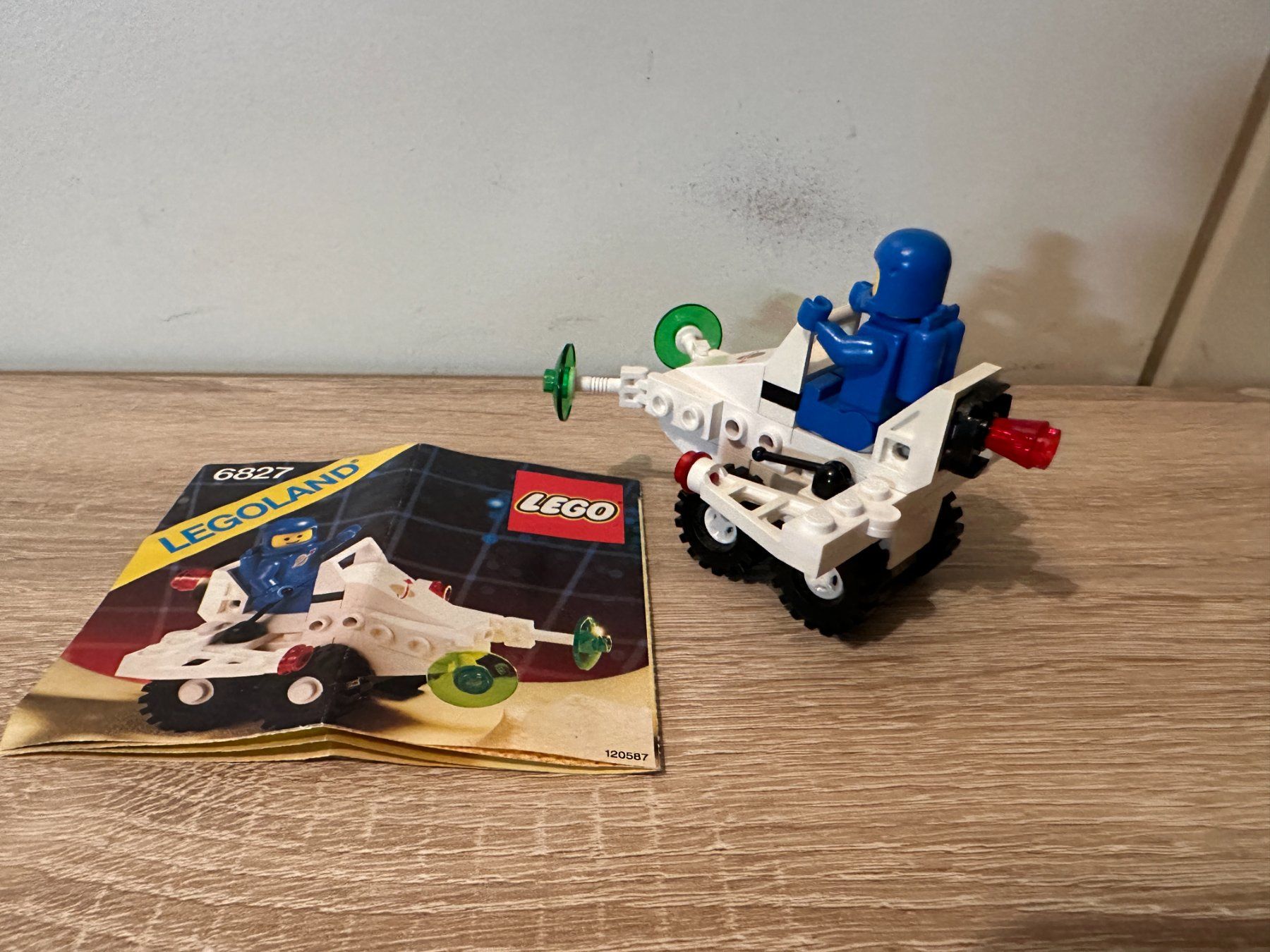 Legoland Baukästen: LEGO Space 6827 Strata Scooter – Gebraucht aus Basel von Don-Angel 1
