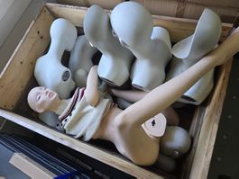 Posten mit div. Schaufensterpuppen Ersatzteilen ab 1.-