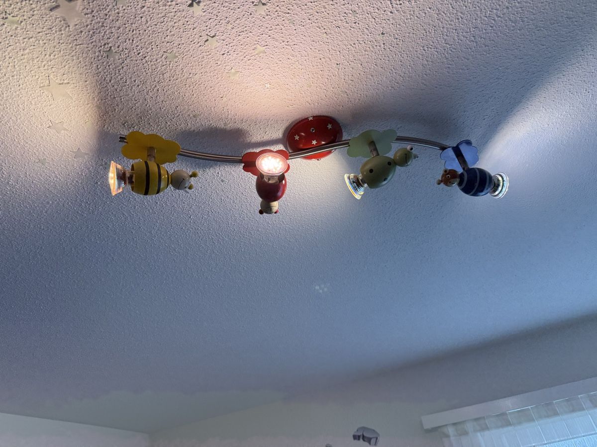 Lampen: Kinderzimmerlampe – Gebraucht aus Nussbaumen AG von bar_b6g2 1