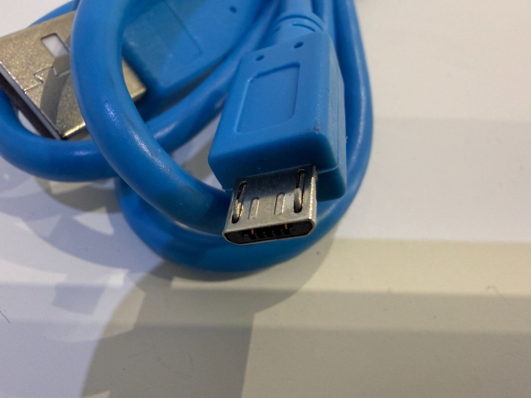 Cavi: USB-Kabel, USB-A auf USB-Micro, 1m, Blau - NEU – Nuovo e nell'imballaggio originale da Unterengstringen venduto da Tnovus 2