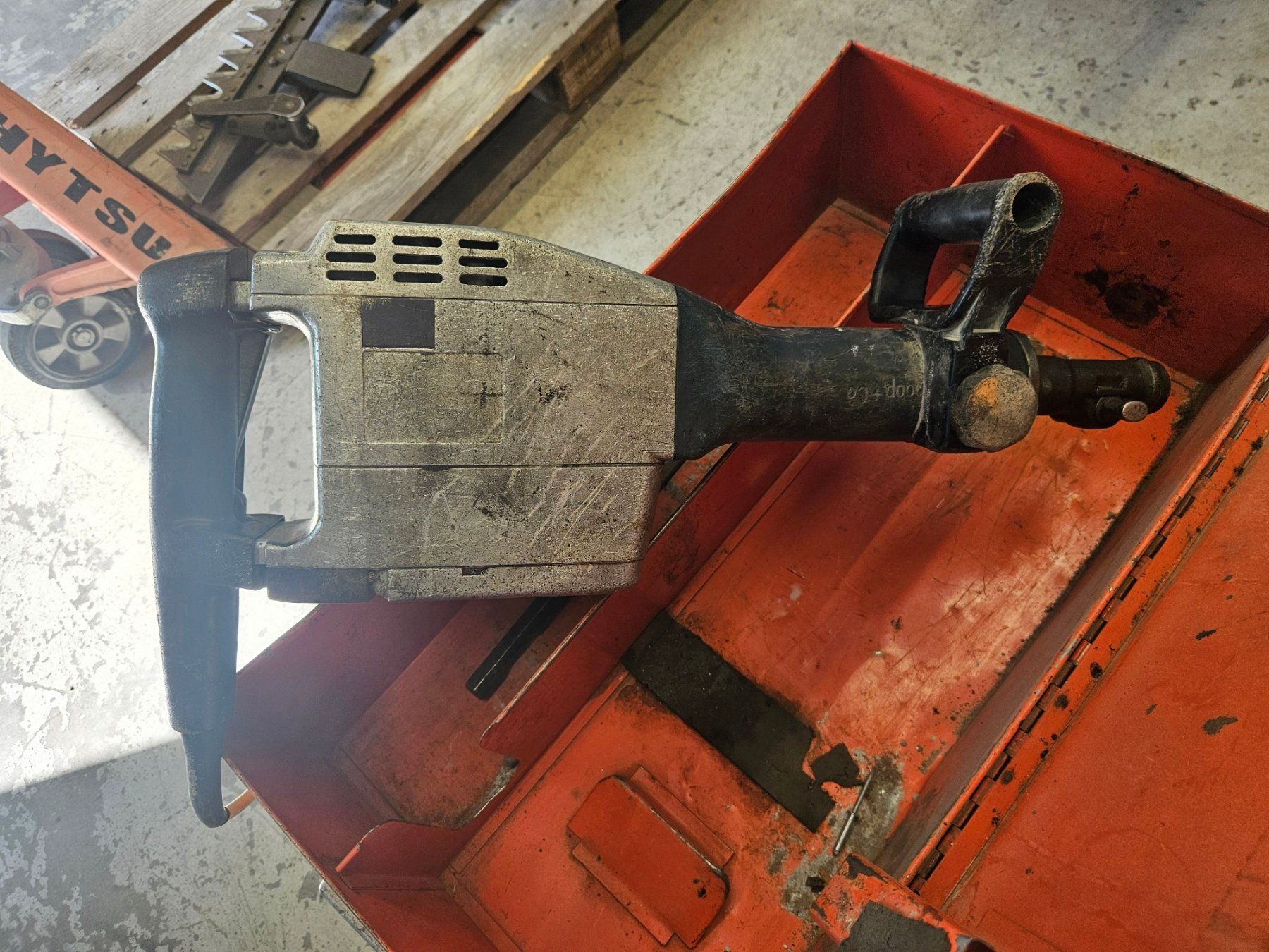 Bosch Alle Werkzeuge: Bosch Elektro-Abbruchhammer – Gebraucht aus Ehrendingen von sutifant75 1
