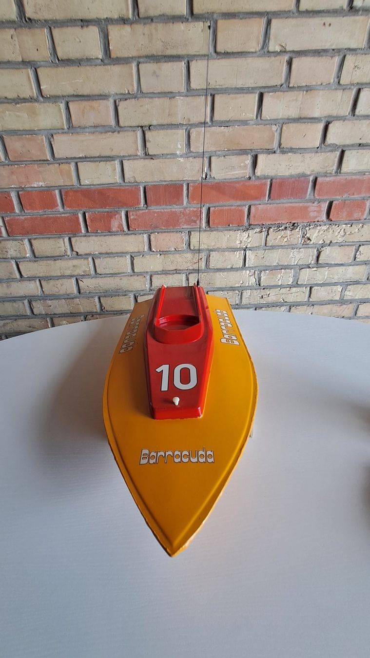Kits de montage: Vintage Rennboot Barracuda Modellboot Nr.10 – D'occasion à Rickenbach ZH par Insider-Deko 3