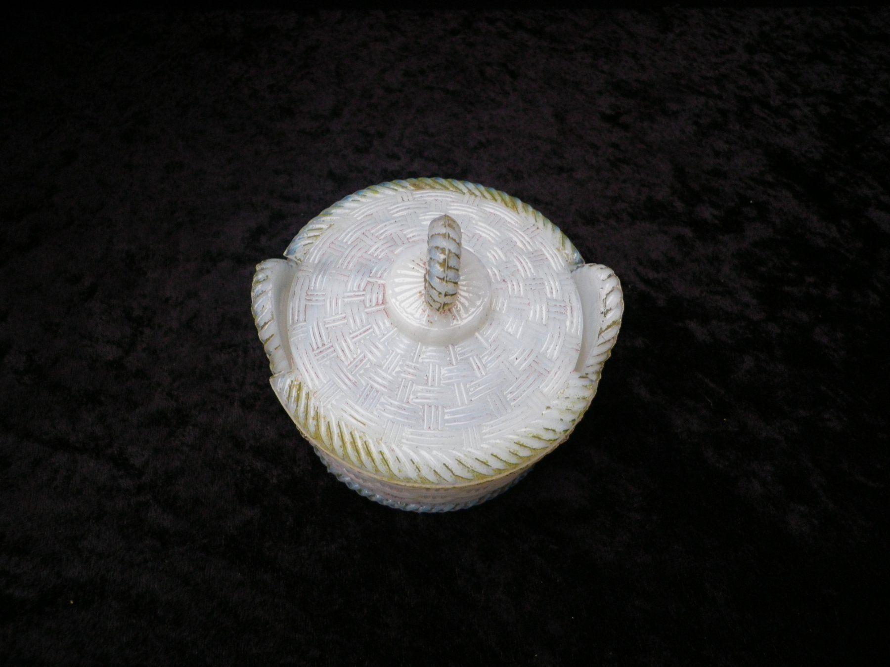 Bicchieri: Antike Opalineglas  Dose – Usato da Reinach BL venduto da Annodomini 1