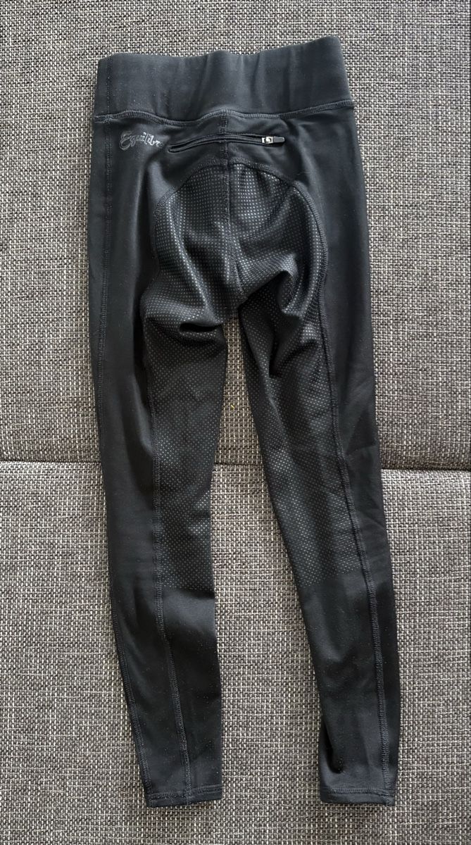 Collants & Leggings: Reithose Equilibre schwarz Gr. 140 – D'occasion à Bülach par Zwingol