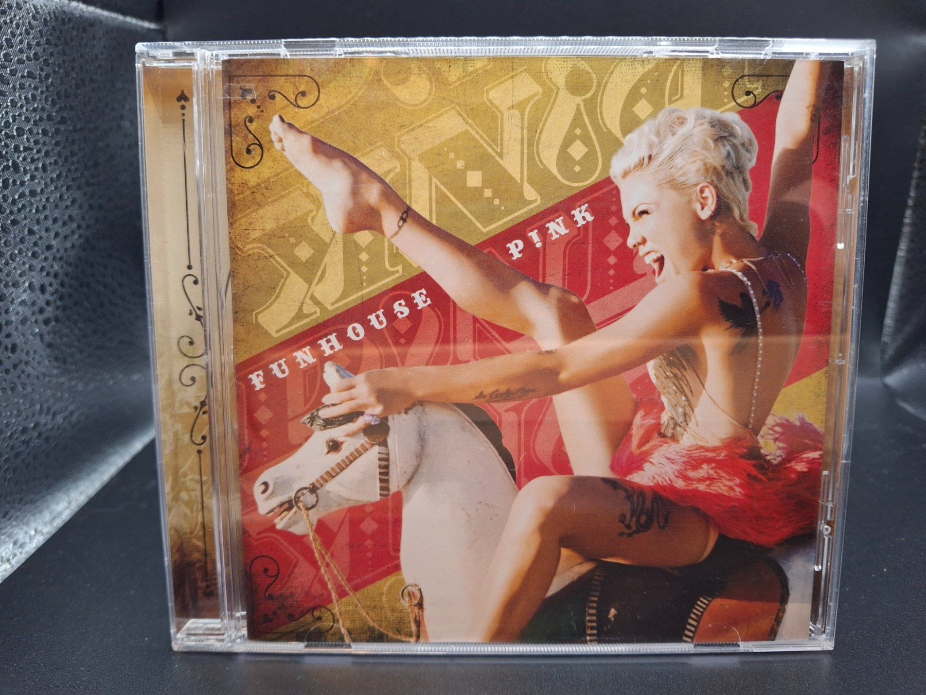 CD: P!NK – I'm Not Dead – Usato da St.Gallen venduto da jalamusic