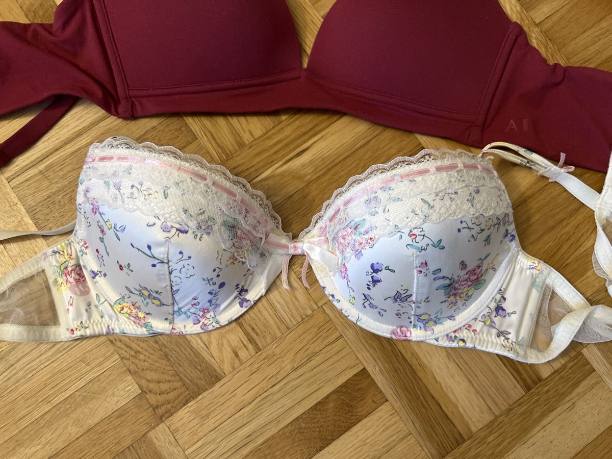 Autres dessous: Damen BHs 75A/75B – D'occasion à Zuchwil par Commander0 1