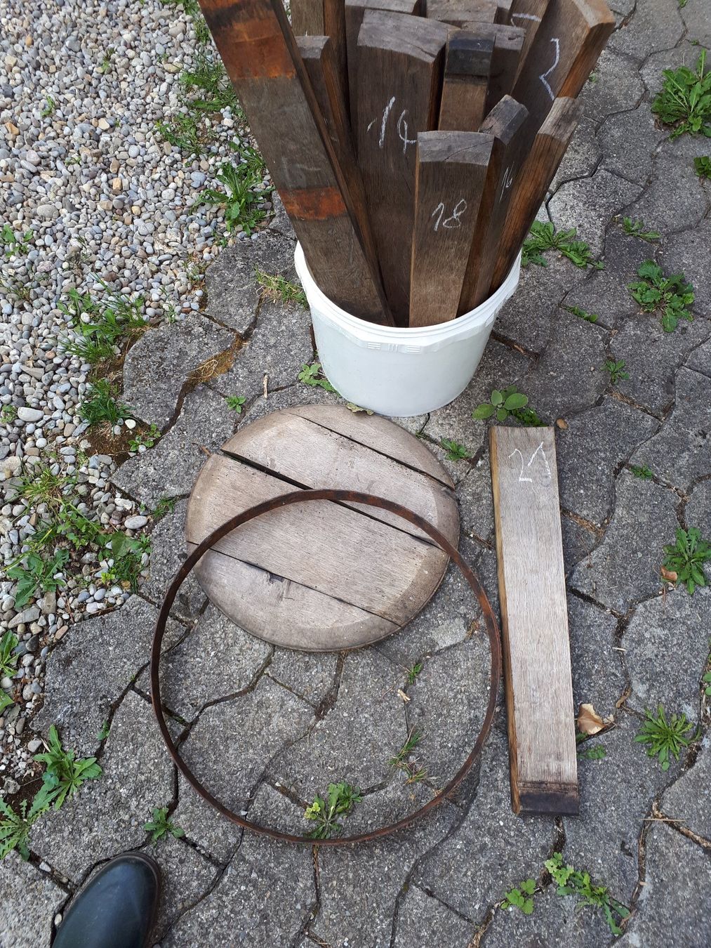Sonstiges: Holzbottich Eichenholz antik für Bastler – Gebraucht aus Schwellbrunn von Selun3