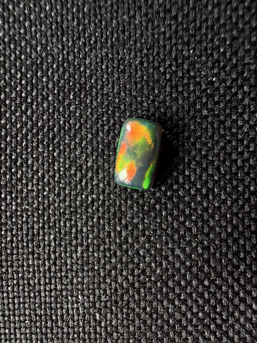 Pierres précieuses: Black Opal 1ct – Neuf avec emballage d'origine à Wängi par Horus90