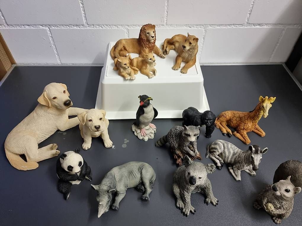 Figuren: Diverse Tiere aus Kunstharz  14 Stk. – Gebraucht aus Hinwil von Fransim