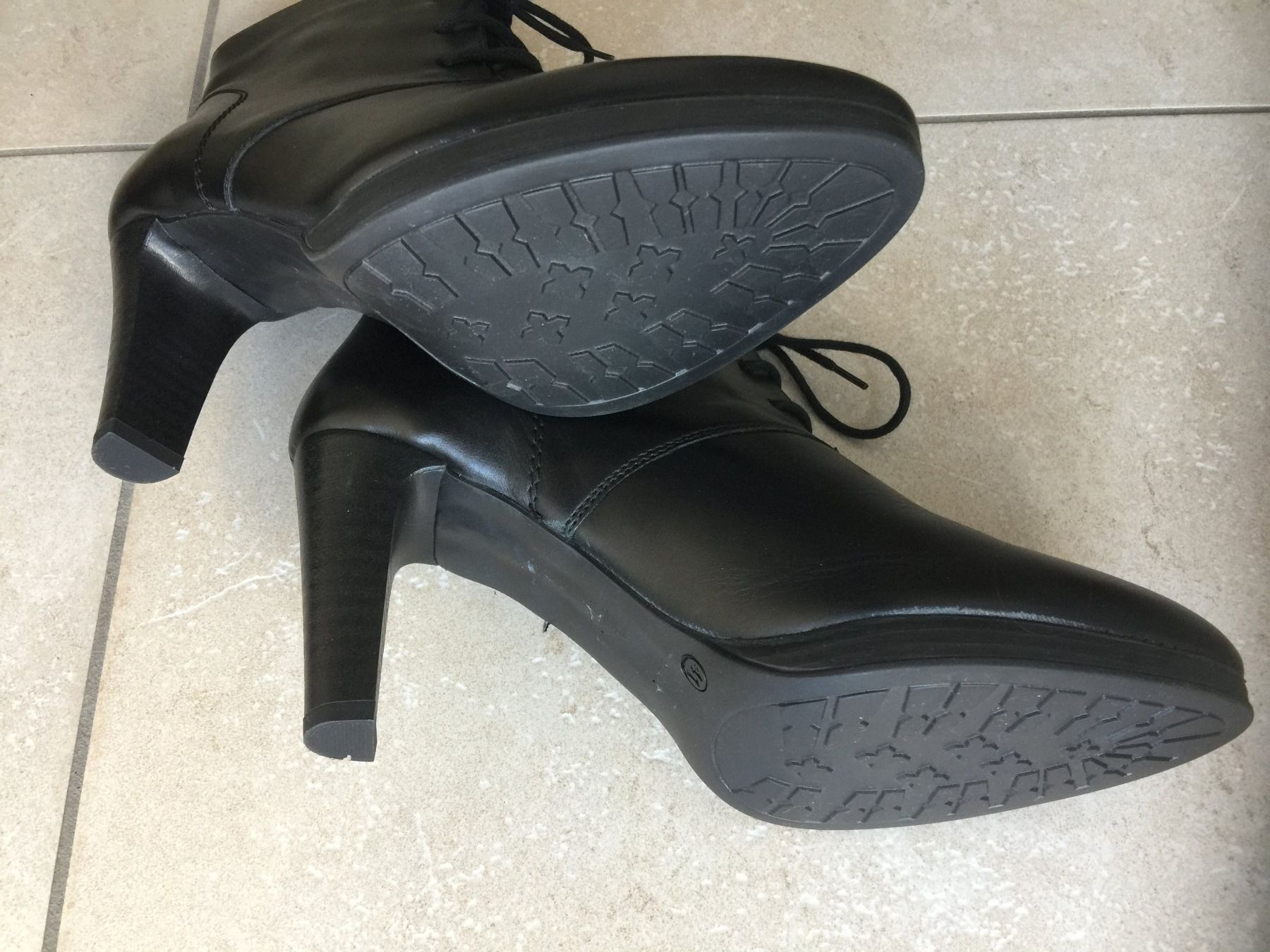 Scarpe da donna: Bottines à talons en cuir / 41 – Usato da Bramois venduto da Sirwoltesee 5
