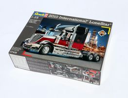 2010 International Lonestar 1:25 von Revell