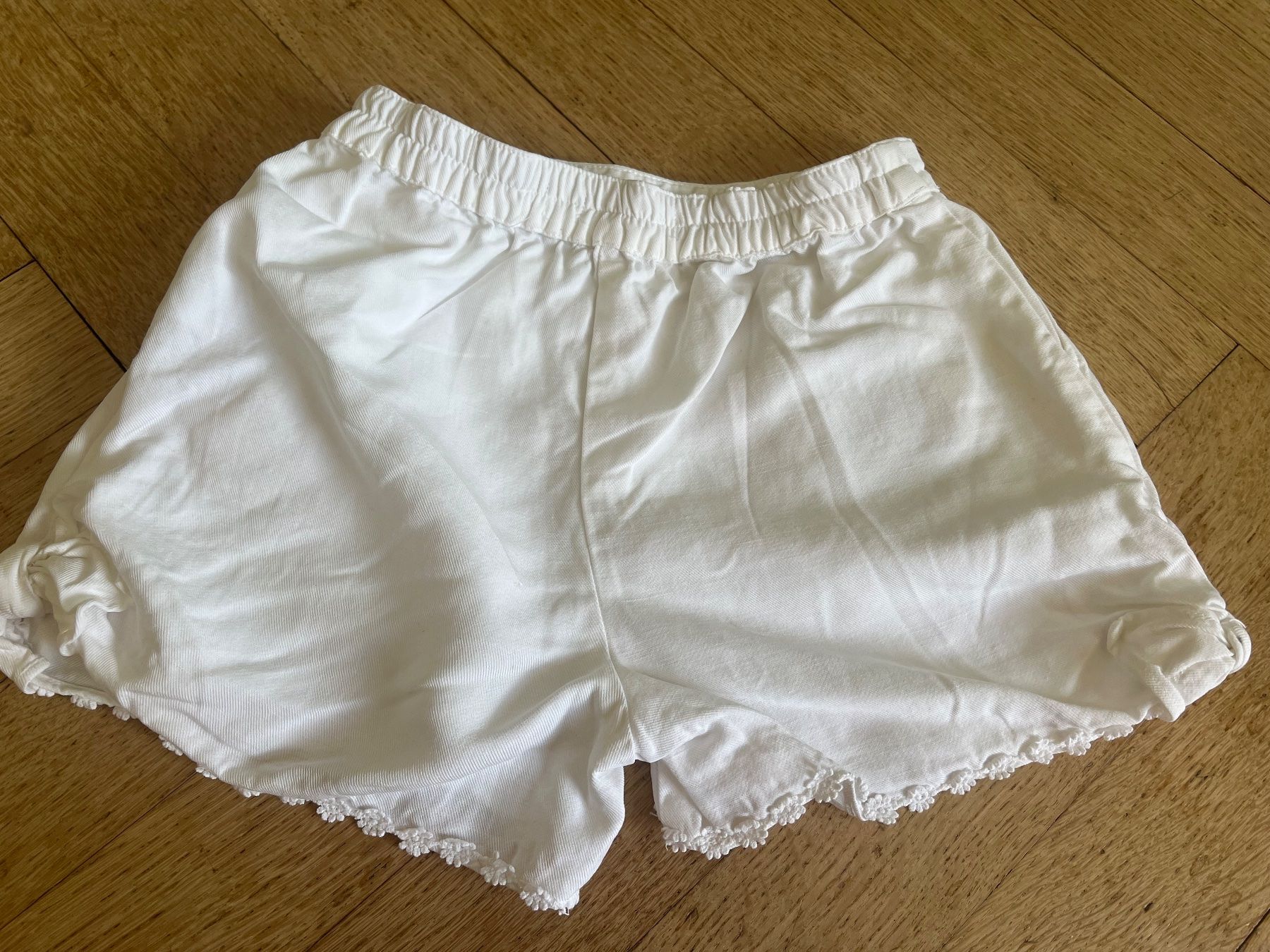 Zara Pantaloni: Mädchen Shorts Zara 134 – Usato da Beinwil am See venduto da brigittehug 3