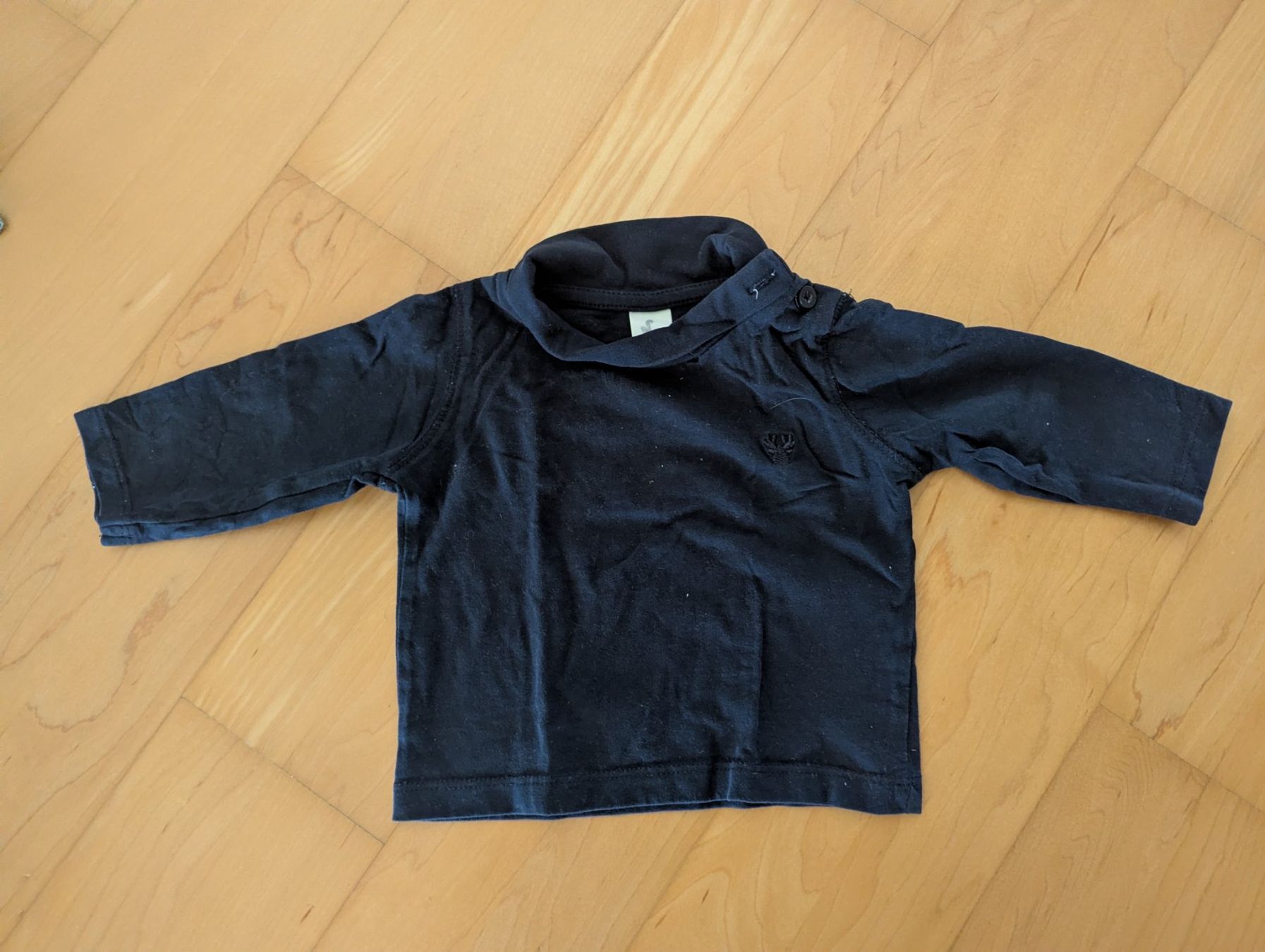 Vertbaudet Hemden, T-Shirts & Polos: 3 Kinder Langarm T-Shirts Grösse 62 – Gebraucht aus Uster von matus.brlit 2