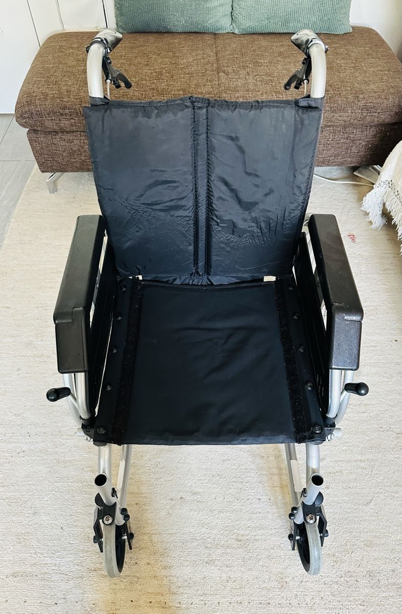 Chaises roulantes: Rollstuhl – D'occasion à Basel par rea_y662