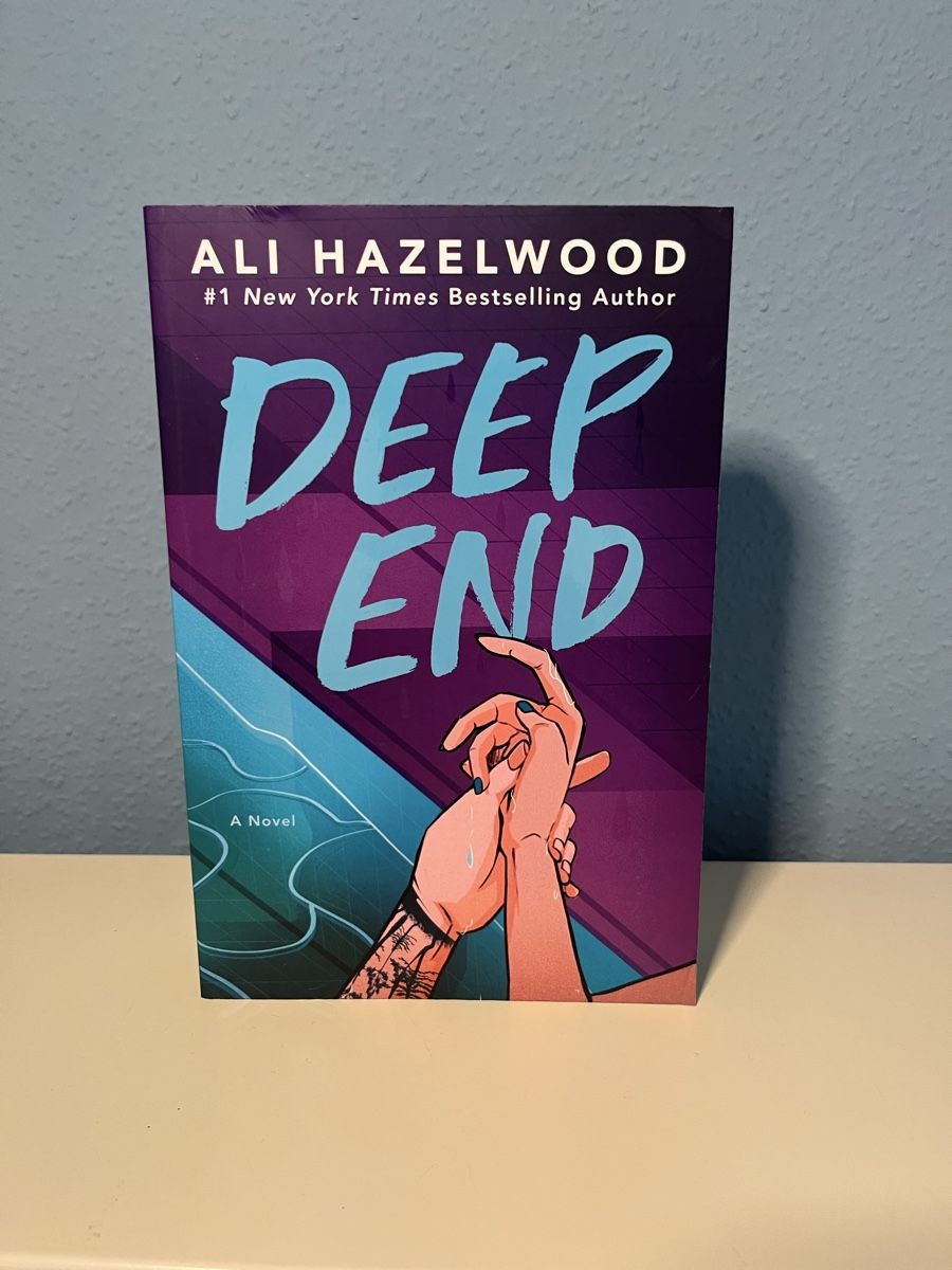 Libri: Buch englisch, Deep End von Ali Hazelwood – Nuovo (secondo la descrizione) da Zürich venduto da bib_trj7