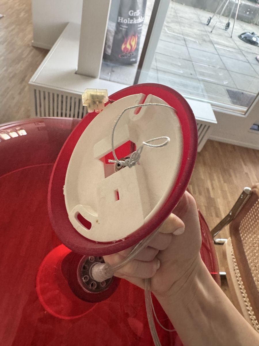 Kartell Lampadari & plafoniere: kartell Fly lamp red – Usato da Umiken venduto da RachelStenders 4